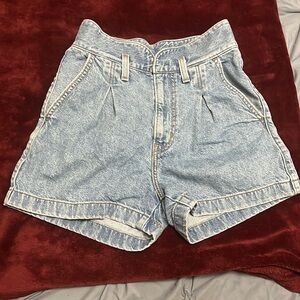 Levi’s Denim Shorts Size 24